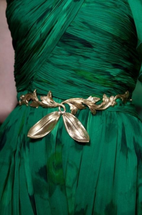 Bijuterii pentru rochie verde