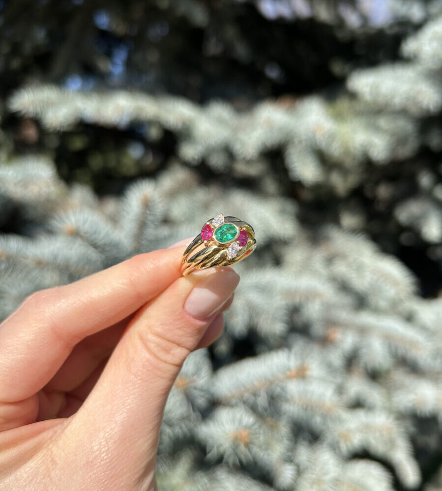 Inel din aur de 18k cu smarald, rubine și diamante naturale
