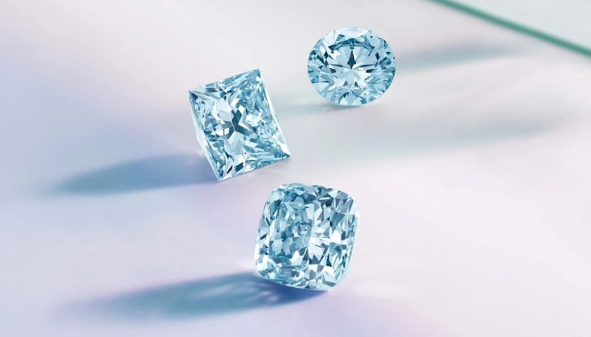 diamant albastru