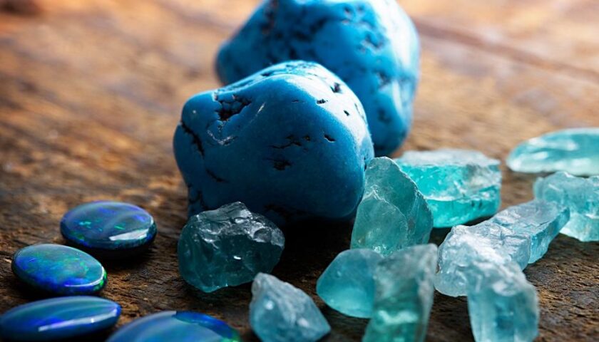 pietre semiprețioase albastre