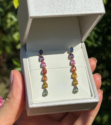 Cercei lungi „Curcubeu” din aur de 14k cu 7ct safire naturale multicolore